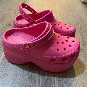 Croc - like shoes, hot pink platform